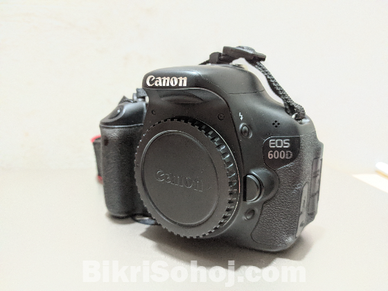 CANON EOS 600D 18.0MP WITH 18-55MM KIT LENS